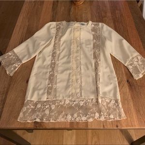Tops - Gryphon Creme Blouse with lace Tops - Gryphon Creme Blouse with lace